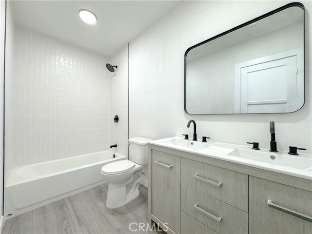 Detail Gallery Image 10 of 25 For 1201 W 96th St, Los Angeles,  CA 90044 - 4 Beds | 2 Baths