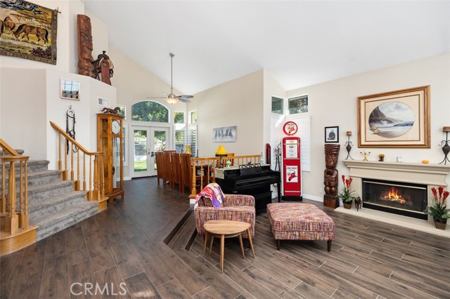 Detail Gallery Image 5 of 39 For 19222 Red Bluff, Lake Forest,  CA 92679 - 4 Beds | 3/1 Baths