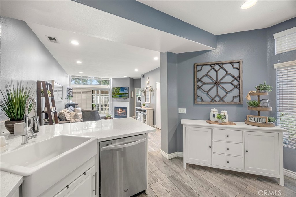 950 S Country Glen Way