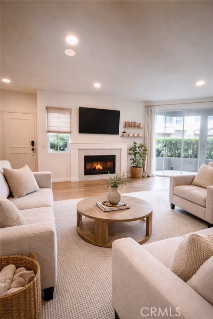 Detail Gallery Image 18 of 22 For 48 Baycrest Ct, Newport Beach,  CA 92660 - 2 Beds | 2 Baths