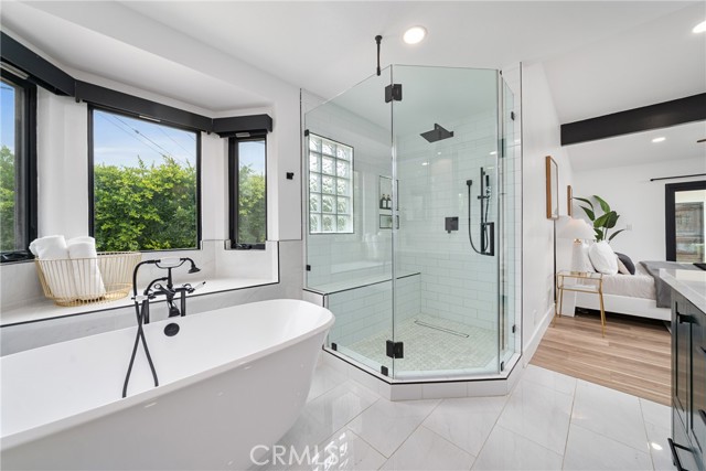 Detail Gallery Image 14 of 28 For 3000 Country Club, Costa Mesa,  CA 92626 - 4 Beds | 4/1 Baths