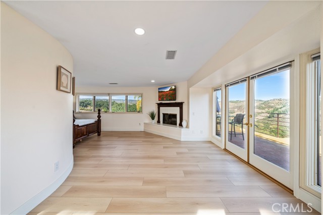 23192 De Anza Road, Temecula CA: https://media.crmls.org/medias/ce3d8db8-5516-44b8-aa59-14ce951aca20.jpg