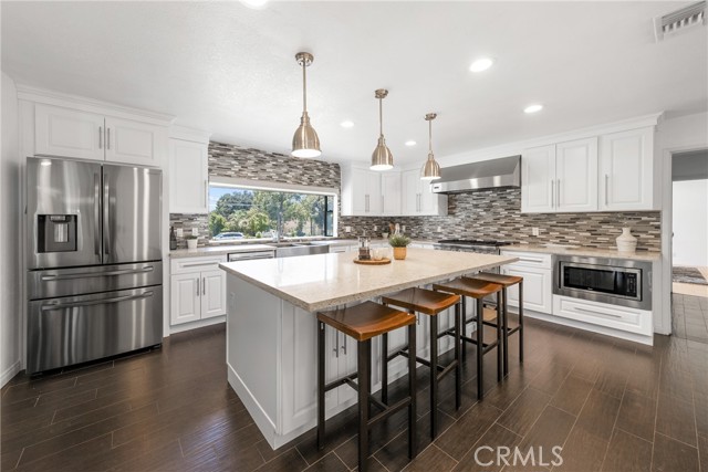 6 Woodland Lane, Arcadia CA: https://media.crmls.org/medias/ce3ddb45-e32f-49fa-9feb-8630bf97c88e.jpg