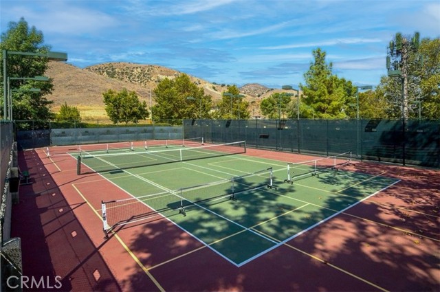 Detail Gallery Image 38 of 42 For 12160 Crystal Ridge Way, Porter Ranch,  CA 91326 - 3 Beds | 2/1 Baths