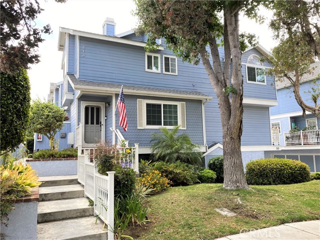 313 Broadway, Redondo Beach, California 90277, 3 Bedrooms Bedrooms, ,2 BathroomsBathrooms,Residential,Sold,Broadway,SB21202650