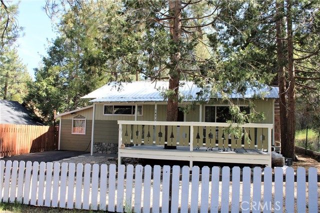 1671 Twin Lakes Road, Wrightwood CA: https://media.crmls.org/medias/ce3e760d-b60a-434a-b0e8-6e973d6f40f9.jpg