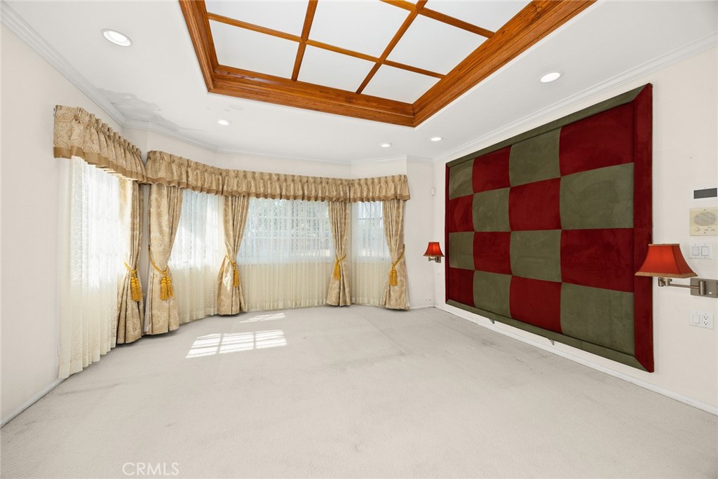 https://media.crmls.org/medias/ce3ea199-6999-46dc-8547-0ae74a9a793c.jpg?preset=X-Large
