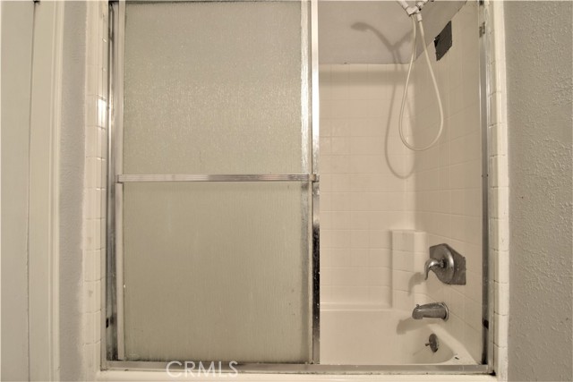 Detail Gallery Image 20 of 28 For 14807 Oro Grande, Sylmar,  CA 91342 - 5 Beds | 3 Baths