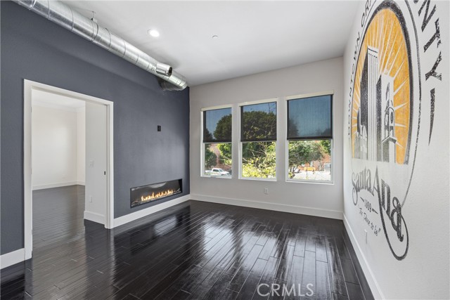 Detail Gallery Image 23 of 45 For 190 W 3rd St, Santa Ana,  CA 92701 - 3 Beds | 2/1 Baths