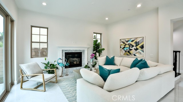 Detail Gallery Image 20 of 49 For 17413 Sienna Ln, Fountain Valley,  CA 92708 - 4 Beds | 4 Baths