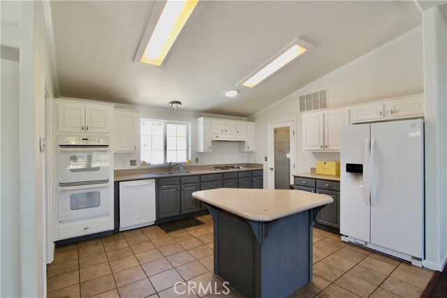 Detail Gallery Image 9 of 36 For 400 Sulphur Bank Rd #24,  Clearlake Oaks,  CA 95423 - 4 Beds | 2 Baths