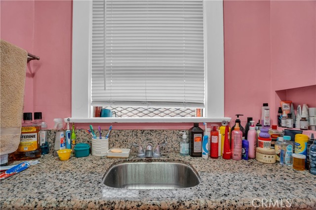 Detail Gallery Image 8 of 20 For 1643 W 46th St, Los Angeles,  CA 90062 - 3 Beds | 2 Baths