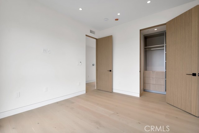 Detail Gallery Image 26 of 32 For 12131 Palms Bld, Los Angeles,  CA 90066 - 4 Beds | 3 Baths