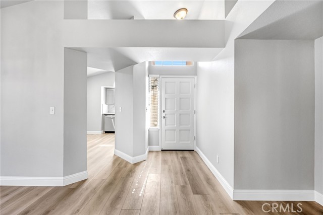 Detail Gallery Image 5 of 32 For 645 E Champlain Dr #106,  Fresno,  CA 93730 - 2 Beds | 4 Baths