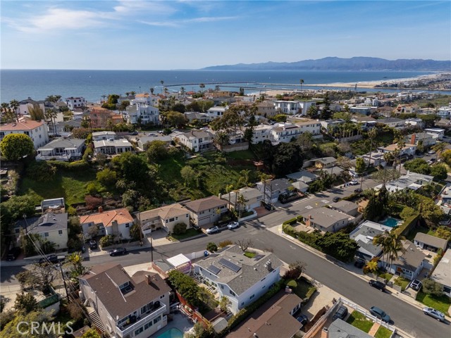 400 Campdell Street, Playa del Rey CA: https://media.crmls.org/medias/ce41daa5-07e5-4fd1-be7f-1f8339ecf43c.jpg