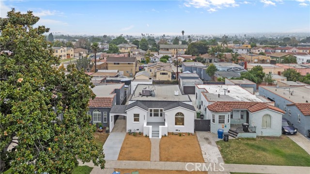6239 Cimarron Street, Los Angeles CA: https://media.crmls.org/medias/ce41e829-cab2-4678-ad2f-fb76374bf4d2.jpg