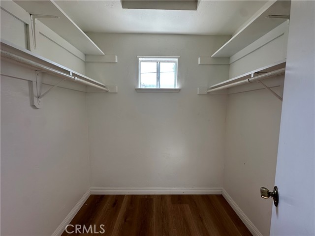 408 8th Street, Huntington Beach CA: https://media.crmls.org/medias/ce41fb95-b673-430a-b017-09783968e2a8.jpg