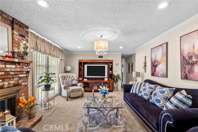 Detail Gallery Image 9 of 28 For 327 Flaxton St, Pomona,  CA 91767 - 3 Beds | 2 Baths