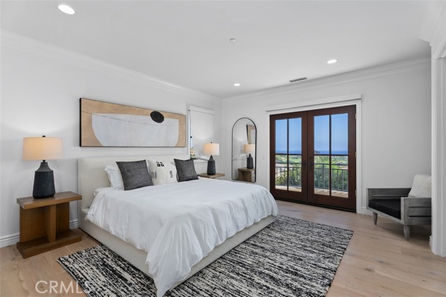 2 Gallery Place, Newport Coast CA: https://media.crmls.org/medias/ce43bb67-9aa8-452f-8102-c52d81264014.jpg