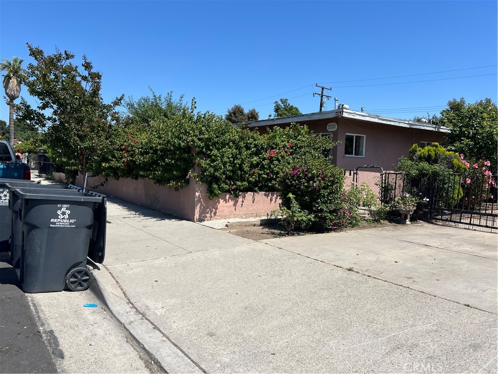 2124 W Civic Center Drive