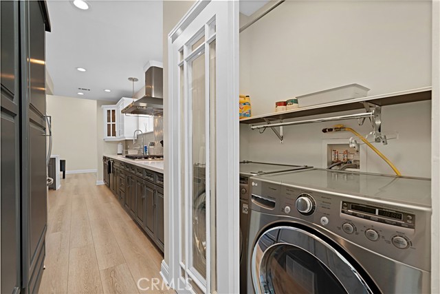 Detail Gallery Image 12 of 37 For 21047 Dumetz Rd, Woodland Hills,  CA 91364 - 4 Beds | 5 Baths