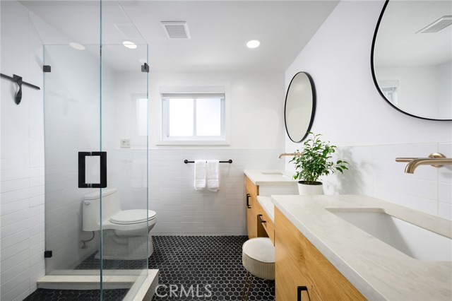 270 Cecil Place, Costa Mesa CA: https://media.crmls.org/medias/ce44f8f0-2642-4025-a16c-a04712ef5412.jpg