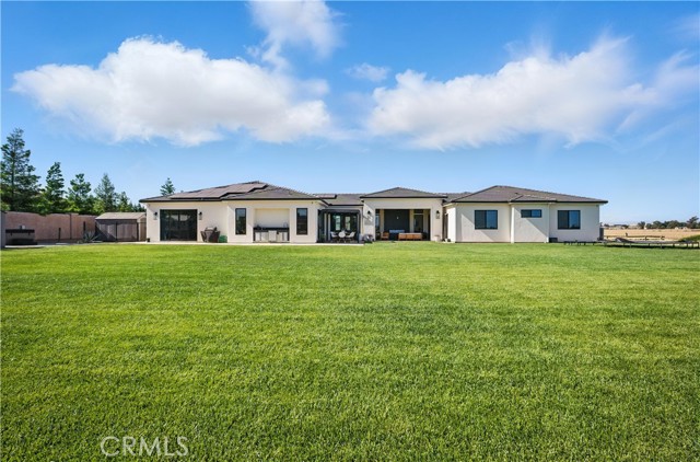 1901 E Sorrento Court, Merced CA: https://media.crmls.org/medias/ce452171-ba43-4b7a-a4e2-70690906abcd.jpg