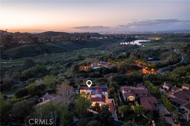 Detail Gallery Image 2 of 34 For 25 Blue Grass, Irvine,  CA 92603 - 6 Beds | 6/3 Baths