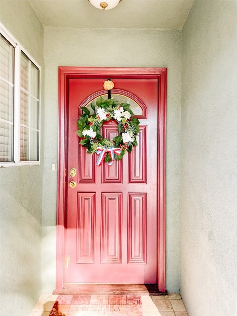 10016 Sophia Avenue, North Hills CA: https://media.crmls.org/medias/ce456cac-30a6-44fb-a35b-8b8e184ca549.jpg