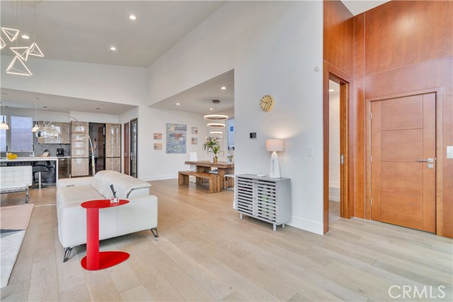 719 1st Place, Hermosa Beach CA: https://media.crmls.org/medias/ce45ca97-6044-4ec6-984b-aef3518a1556.jpg