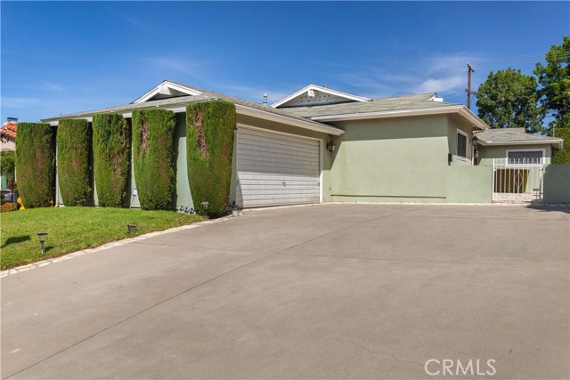 Detail Gallery Image 1 of 33 For 1549 Thompson Ave, Glendale,  CA 91201 - 4 Beds | 2 Baths