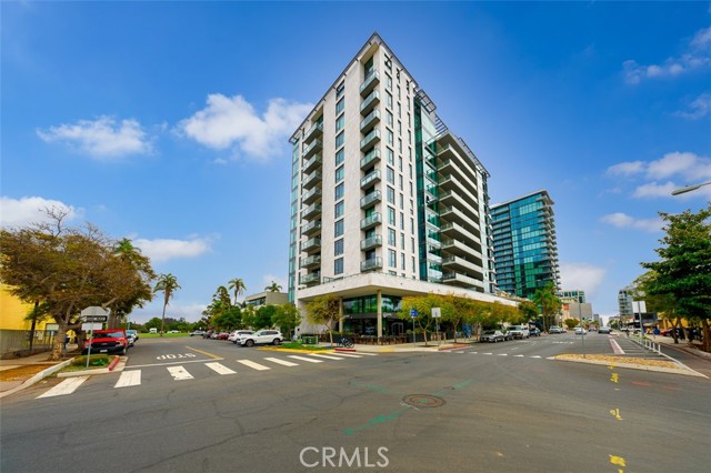 2855 5th Avenue, San Diego CA: https://media.crmls.org/medias/ce46c180-e71f-4c8e-9fa2-b52ee1857b35.jpg