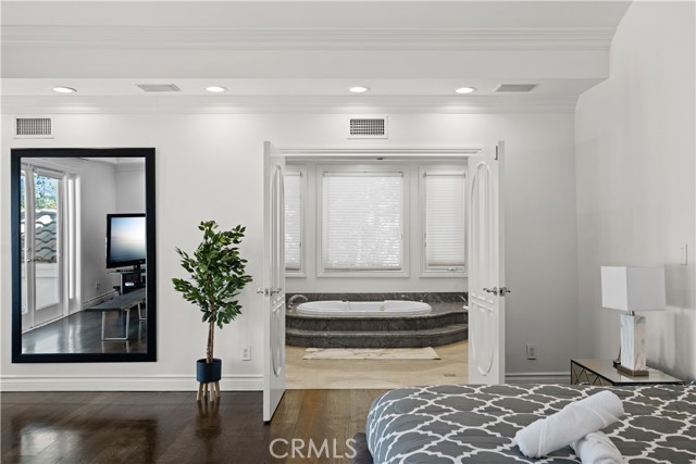 Detail Gallery Image 41 of 64 For 16221 Elisa Pl, Encino,  CA 91436 - 5 Beds | 5/1 Baths
