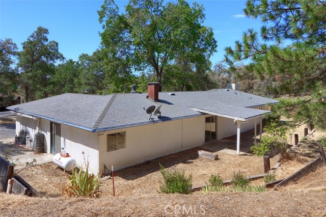 42912 Country Club E Drive, Oakhurst CA: https://media.crmls.org/medias/ce475bf8-f0c3-42e4-a635-8731efa3962f.jpg