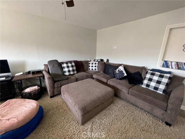 Detail Gallery Image 13 of 45 For 1318 Hermosa Dr, Corona,  CA 92879 - 4 Beds | 2/1 Baths