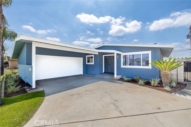 Detail Gallery Image 2 of 36 For 1160 Cherry Ln, Calimesa,  CA 92320 - 3 Beds | 2 Baths