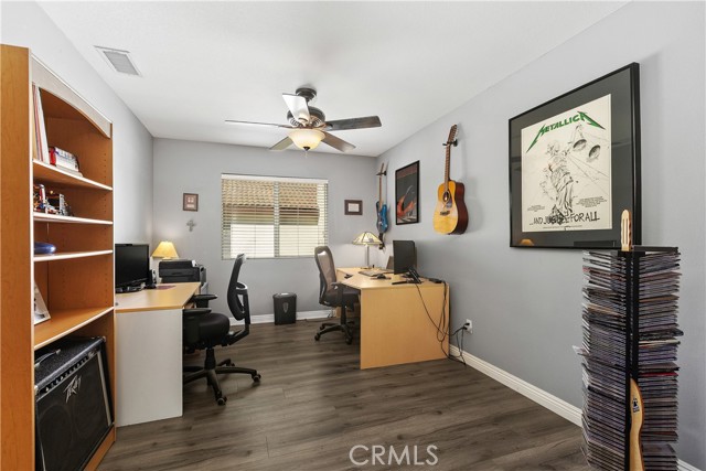 Detail Gallery Image 16 of 40 For 12390 Jacaranda, Riverside,  CA 92503 - 4 Beds | 3 Baths