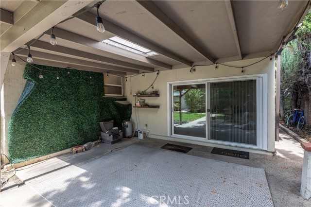 14734 Magnolia Boulevard photo 26