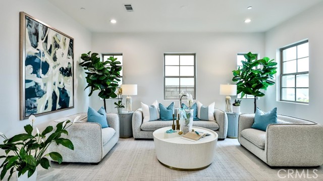 Detail Gallery Image 9 of 49 For 17413 Sienna Ln, Fountain Valley,  CA 92708 - 4 Beds | 4 Baths