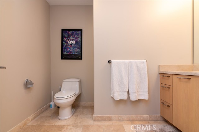 Detail Gallery Image 27 of 41 For 305 Caruso, Glendale,  CA 91210 - 2 Beds | 3 Baths