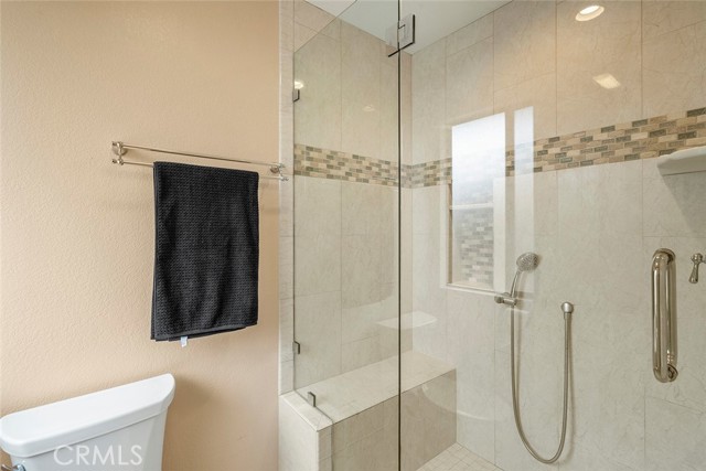 Detail Gallery Image 18 of 37 For 1330 via Christina, Vista,  CA 92084 - 3 Beds | 2 Baths