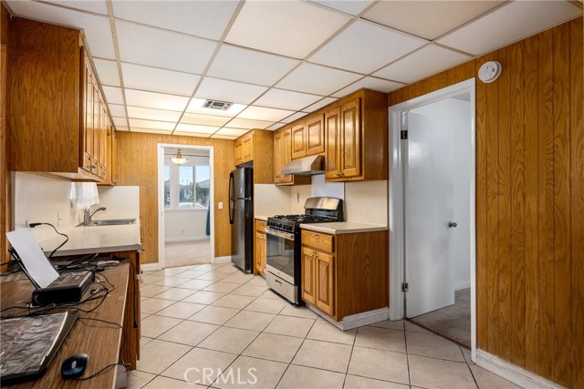 Detail Gallery Image 11 of 27 For 1435 W Wedgewood Dr, Anaheim,  CA 92801 - 3 Beds | 2 Baths