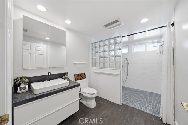 Detail Gallery Image 44 of 68 For 900 Paloma Pl, Fullerton,  CA 92835 - 6 Beds | 3/1 Baths