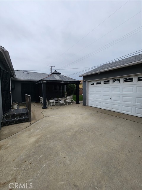Detail Gallery Image 35 of 38 For 2423 W 118th St, Hawthorne,  CA 90250 - 3 Beds | 2 Baths