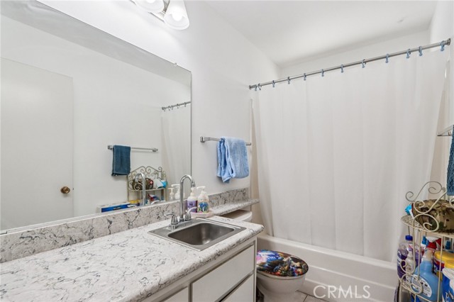 28201 Portsmouth Drive, Menifee CA: https://media.crmls.org/medias/ce4c309c-83e4-4da1-b7d4-5928dba7d76d.jpg