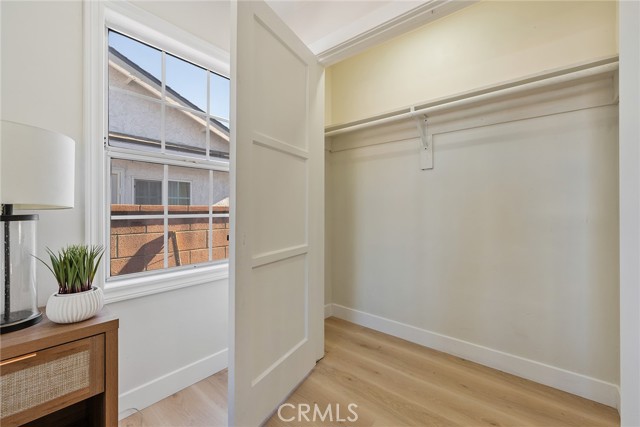619 N Townsend Street, Santa Ana CA: https://media.crmls.org/medias/ce4c42c5-079b-4554-a32d-f3a8bc7310a5.jpg