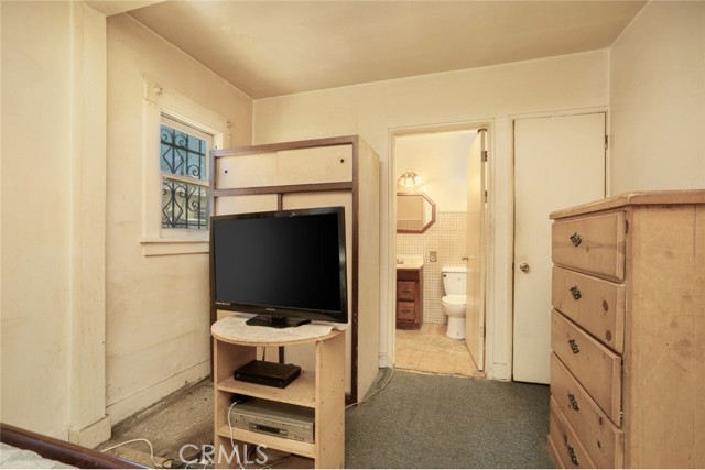 en-suite bedroom