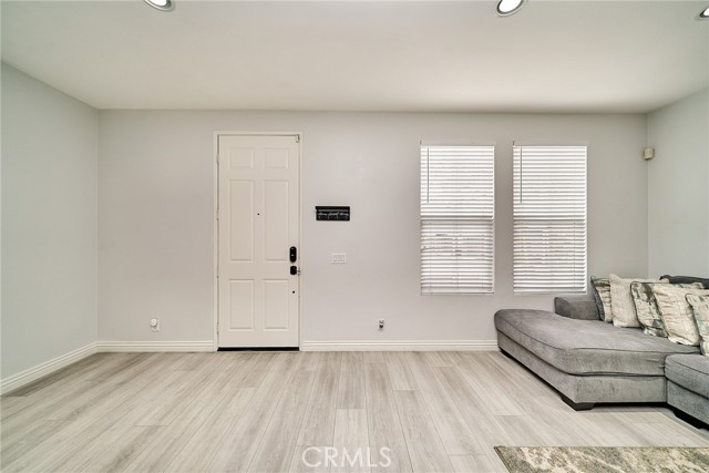 Detail Gallery Image 12 of 38 For 12573 Montaivo, Corona,  CA 91752 - 3 Beds | 2/1 Baths