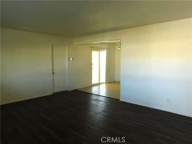 Detail Gallery Image 3 of 17 For 9236 Bay, California City,  CA 93505 - 3 Beds | 2 Baths