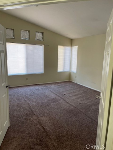 Detail Gallery Image 8 of 9 For 15905 Oro Glen Dr, Moreno Valley,  CA 92551 - 5 Beds | 3 Baths